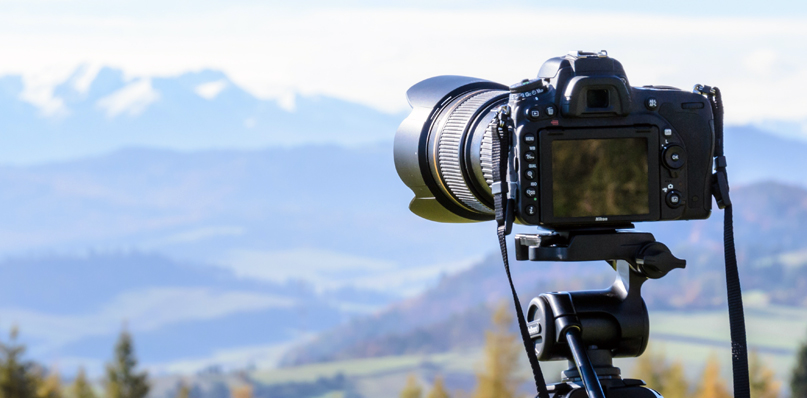 Realizzazione di mini documentario mediante riprese video e video-interviste